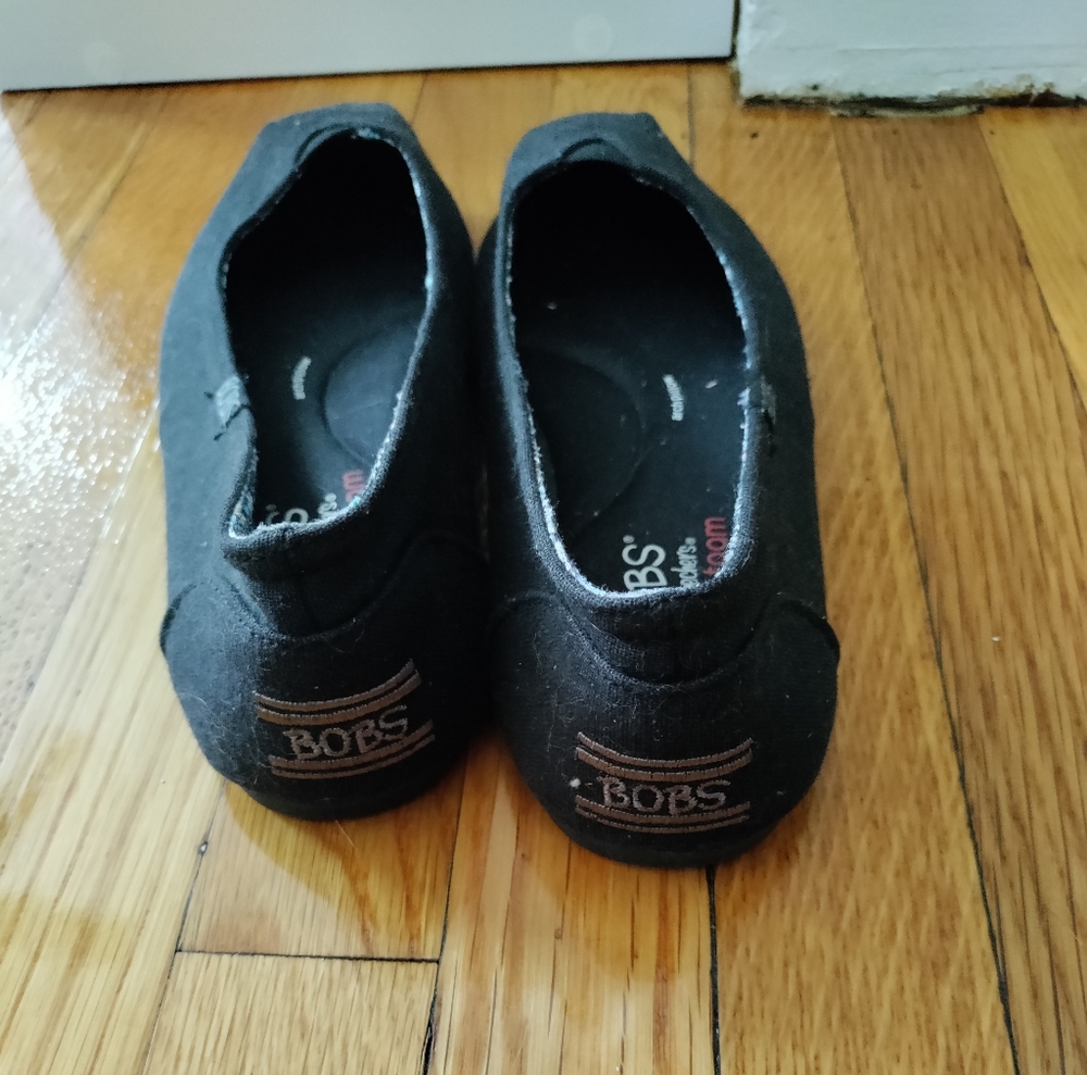 Flats - Picture 2 of 3